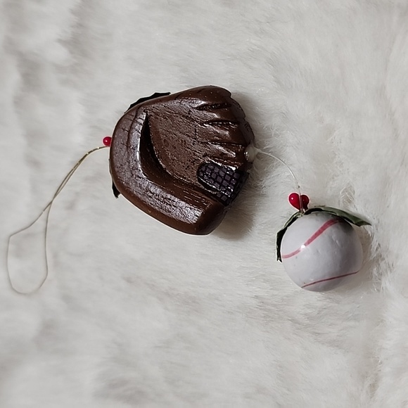 New in package Christmas SPORTS ORNAMENTS - Picture 3 of 5